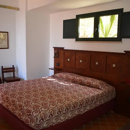 La Locandiera Scilla
